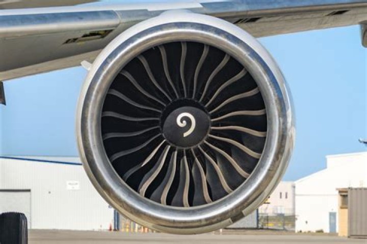 Air Astana Engine Footage Reveals Aviation Insights