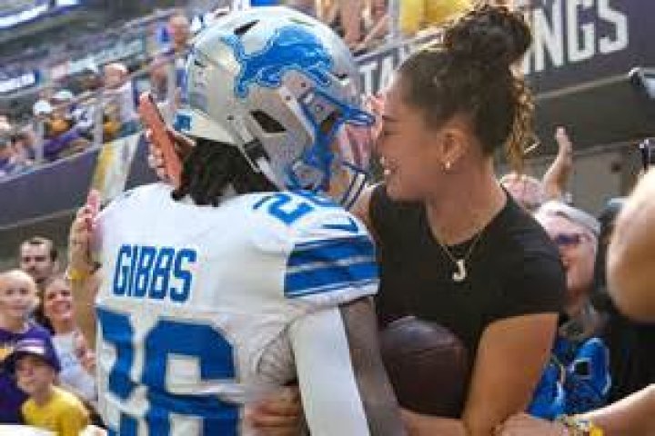Unveiling The Unsung Hero: Jahmyr Gibbs' Mother's Impact